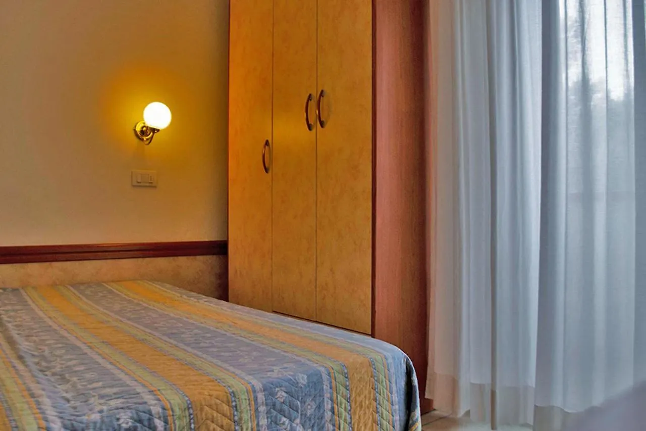 Residence Comfort Riccione 3*,